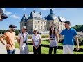 Fontainebleau  vauxlevicomte castles from paris  blue fox travel