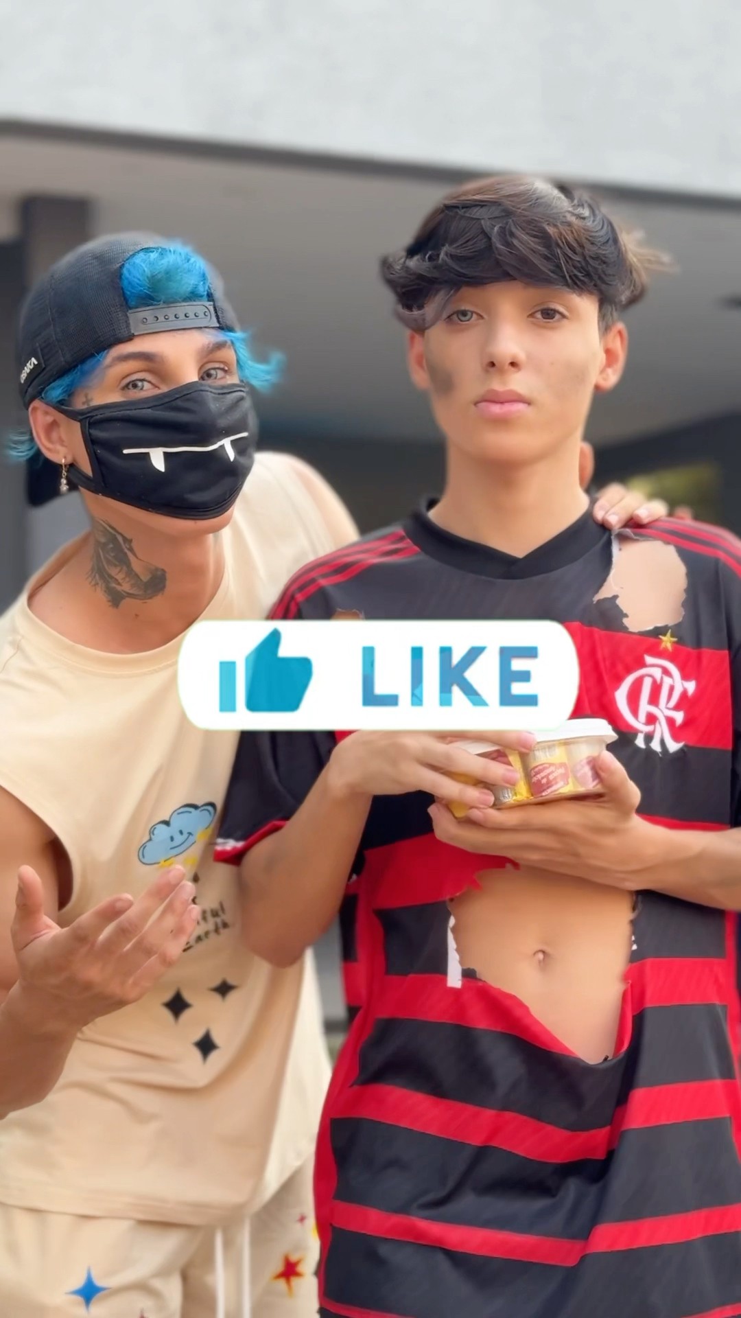 Ele quer entrar na mansão kriwat