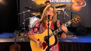 Terri Hendrix Performs "Hand Me Down Blues" Live on the Texas Music Scene chords