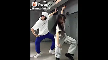اجمل رقص كوريين على اغنية اجنبية مشهورة 