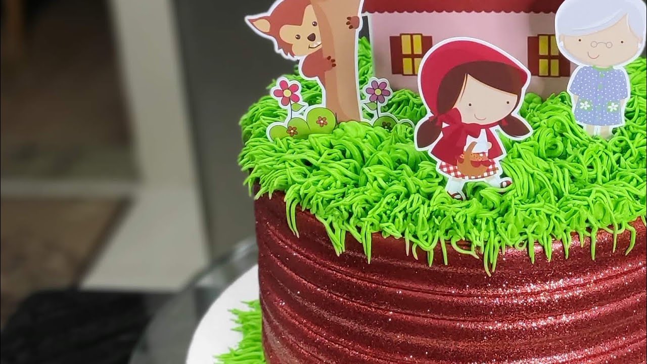 Empório Di Maria - Cake em chantininho, tema chapeuzinho vermelho para  comemorar os 4 aninhos da Alice😍 #bolo #cake #chantininho # chapeuzinhovermelho