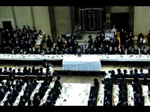 Bobover Rebbe R' Bentzion Halberstam conducting yahrtzeid tish for his brother 5770