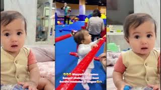 Nadlyne Aurora bocah kecil lucu yang bermain botol, gemes banget