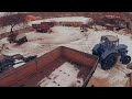 Трактор Т-40АМ працює взимку (возимо солому)