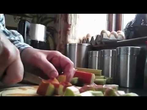 How to Prepare Rhubarb for Freezing