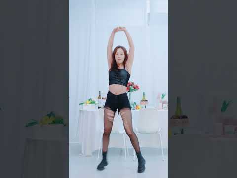 Boom boom boom #LE_SSERAFIM #르세라핌 #UNFORGIVEN