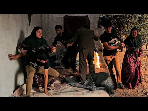 Leila and Shahin are baking bread when Mohammad arrives, leading to a family confrontation.