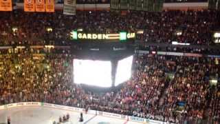 Bruins Crowd Sings