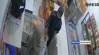 Terekam CCTV, Pembeli Nekat Pamer Kelamin Ke Pegawai Toko