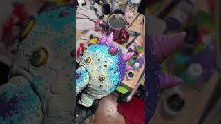 no trick lighting here. Remember folks, you saw it here first. the Shin Eyezon is such a cool toy