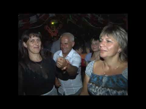 А я несу тобі квіти 