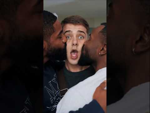 Joey Arrives At His New Dorm Room 