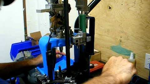 Lee Case Feeder on Dillon XL650