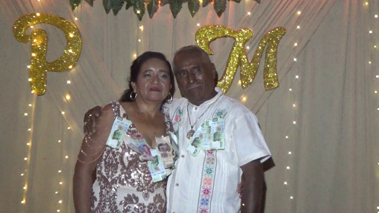 PEDRO VALENCIA GARCÍA Y MA. PILAR MEJÍA HERNÁNDEZ 37 ANIVERSARIO