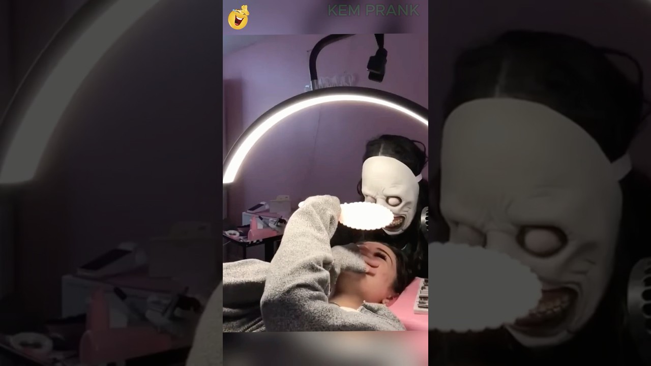 🔥SCARE CAM PRANK😂