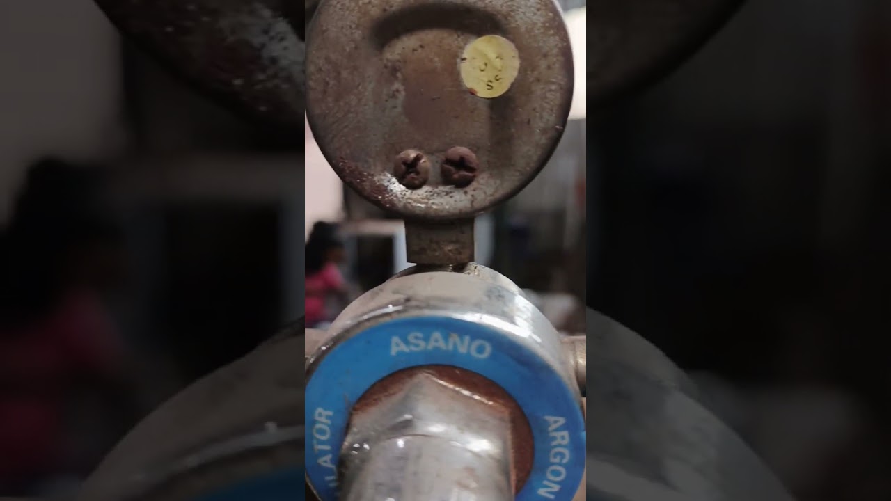 Pabrikasi lemari apron radiologi (medis)