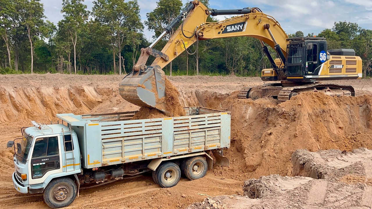 SANY SY500H อุ้มดินหนักสุดๆ ตักพูนๆใส่3ตักออกได้เลยงานเปิดหน้าดินสร้างทางรถไฟทางคู่ กม.30 อ.กุดรัง ￼