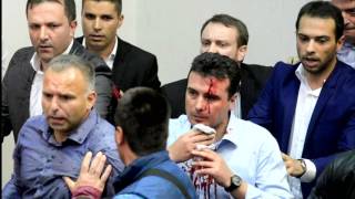 Parlament gestürmt: Rechte Demonstranten verprügeln Abgeordnete in Mazedonien