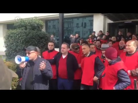 ტაქსის მძღოლების ნაწილი რეგულაციების გადავადებას ითხოვს