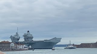 HMS Prince of Wales arriving into Portsmouth Harbour horn was sounded (unedited)