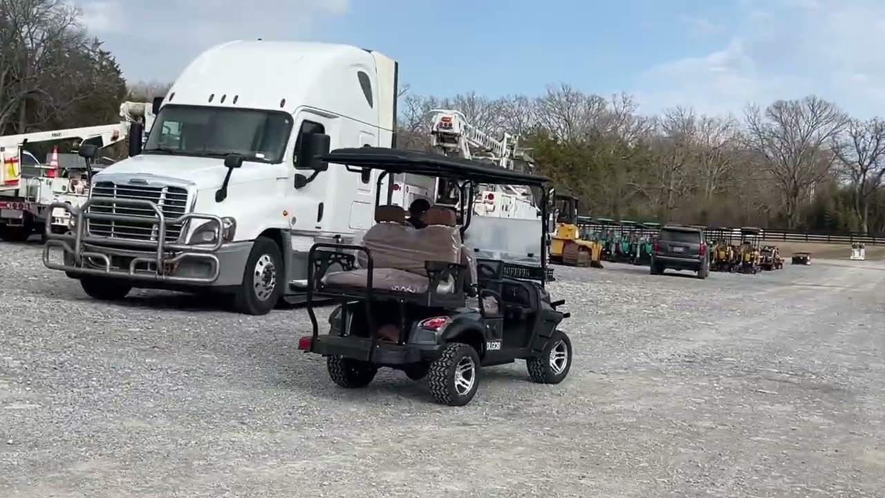 Unused 2025 SDLANCH SDLGC80 4- Seat Electric Golf Cart New (10676) - Selling at auction