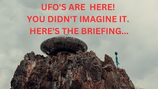 UFO'S ARE HERE! IS IT A BIRD? IS IT A PLANE? IT'S A UFO ...! LOOK UP!!