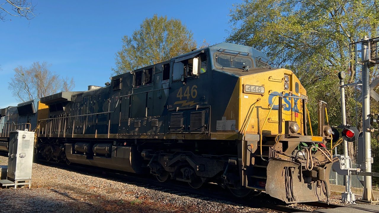 CSX 446 Leads a Three Engine Local L646 in Augusta, GA - YouTube