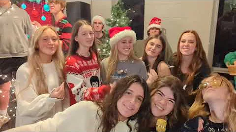 You Make It Feel Like Christmas - Christmas LipDub (2022)