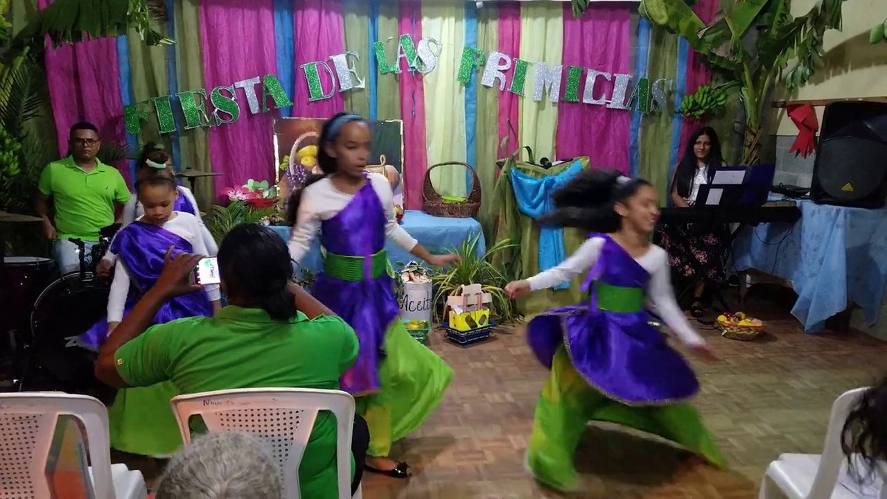 Danza de Primicias Luz a Las Naciones