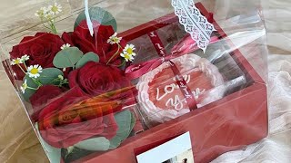 Clear transparent cake and flower packaging gift box with handle | easy and safe handle and gift box