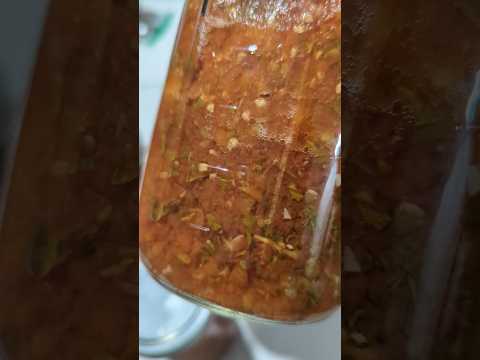 I made delicious tomato sauce and Thai chili pepper flakes from my backyard harvest