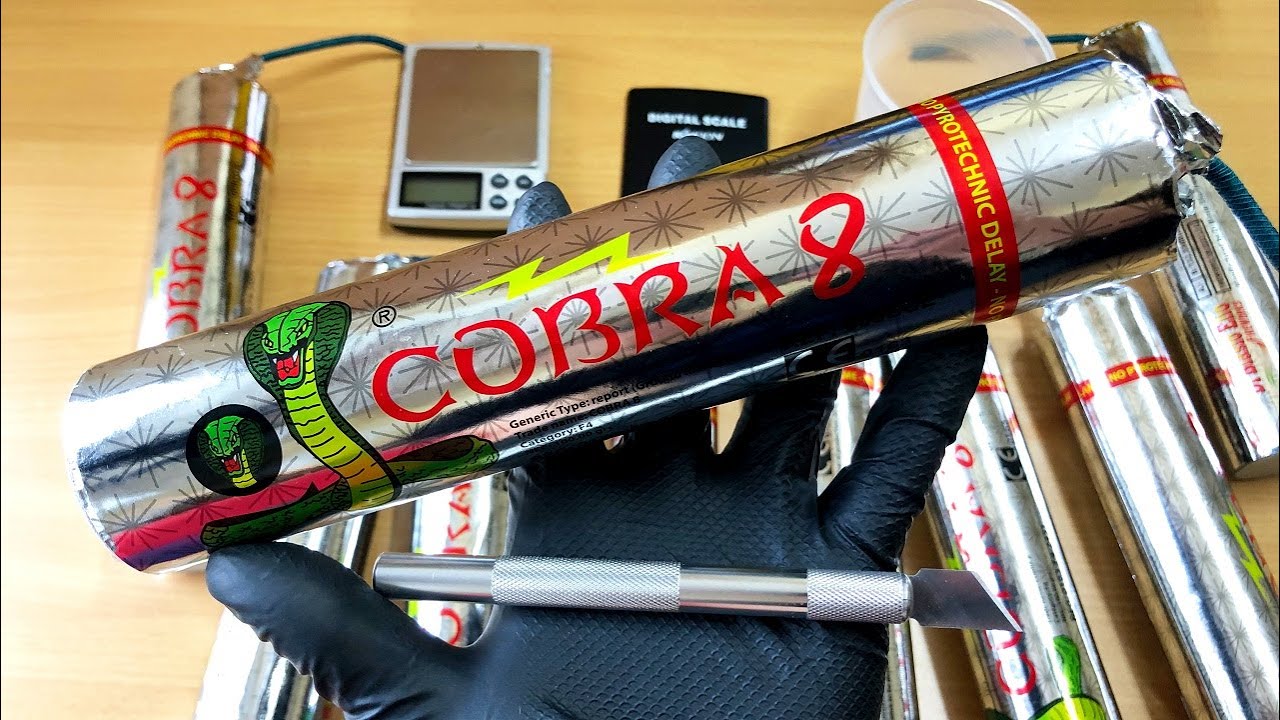 Šta se nalazi u petardi Cobra 8 (100g BKS)  What's inside Cobra 8  firecracker? Di Blasio Elio 