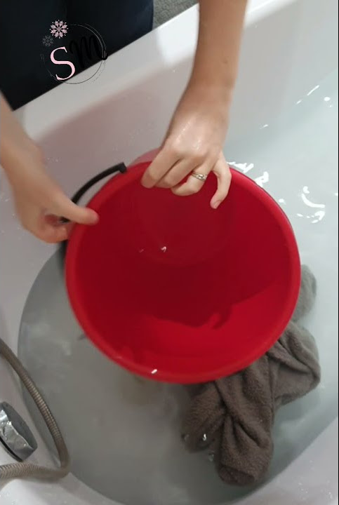 BEST LAUNDRY HACK EVER | How to wring out your soaking linen Super Mom Tips & Hacks #short