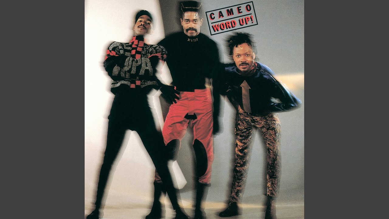 She's Mine adlı videoyu YouTube'da izle She's Mine adlı videoyu YouTube'da izle