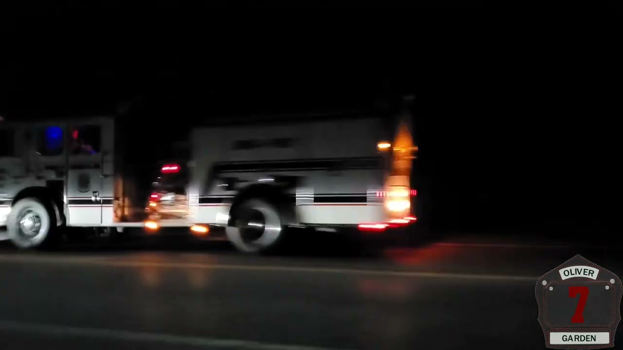 Dentsville VFD Engine 151 responding to a reported electrical fire at the Popeyes in La Plata