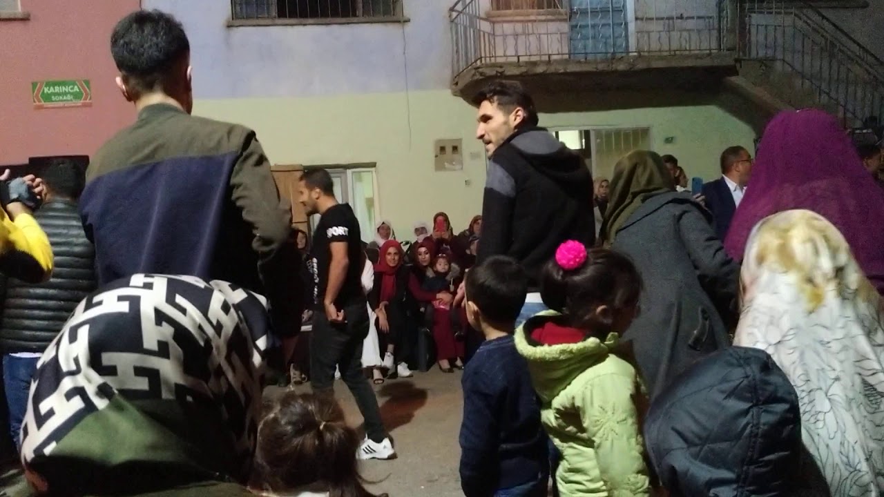 دبكة شباب طلف بعرس الاتراك 💙