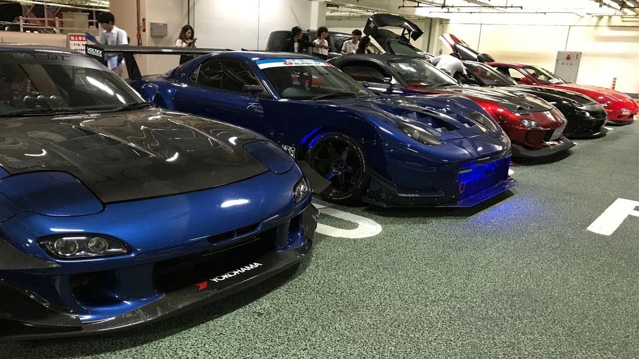 たくさんのRX-7が海ほたるPAに集結！ロータリーエンジンは素晴らしい！