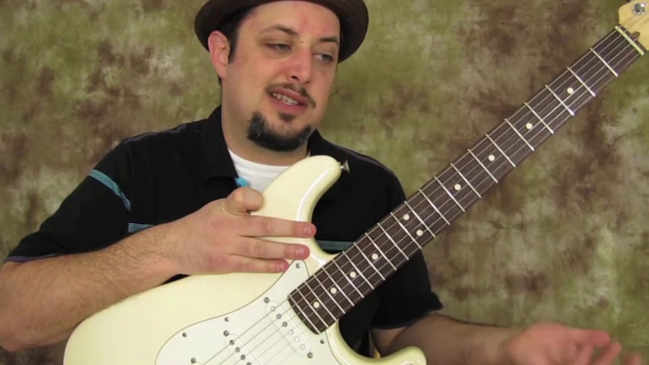 BB king Blues Licks (3 Must know Riffs) Taught slowly - YouTube