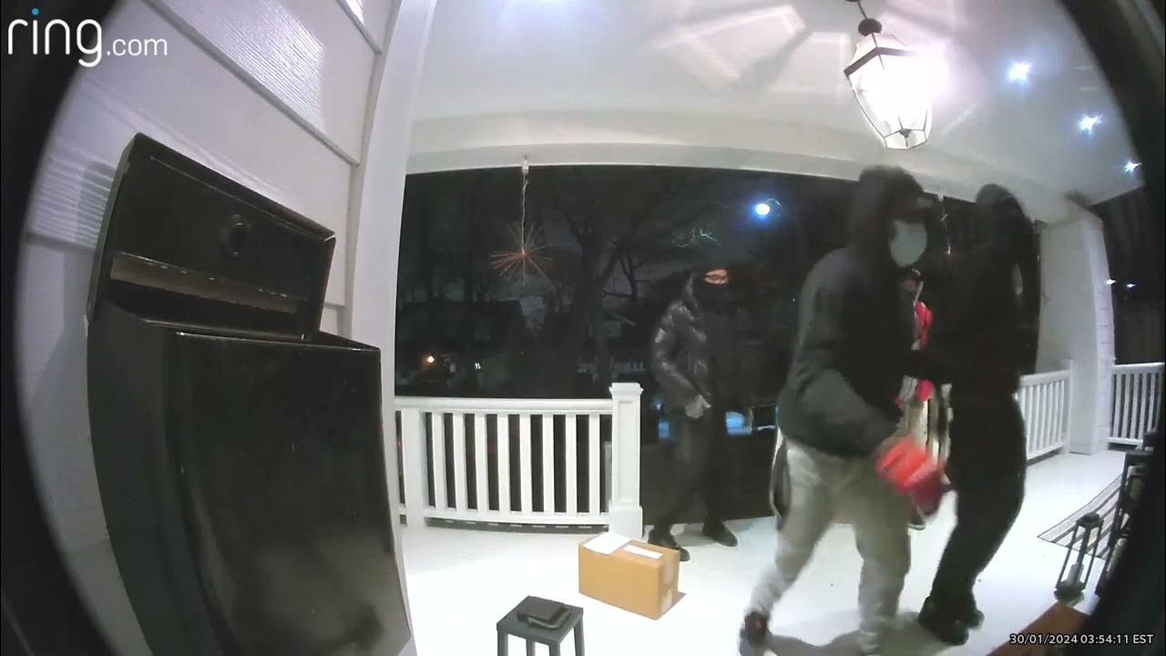 хакнутые камеры в квартире. взломанные камеры в квартирах. взломанные ip camera. видео со взломанных камер. взломанные домашние камеры наблюдения.