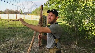 Günstig und fix: So einfach kannst du dein Grundstück mit Maschendraht einzäunen