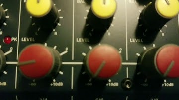 SoundCraft Notepad-8FX mixer Unboxing overview