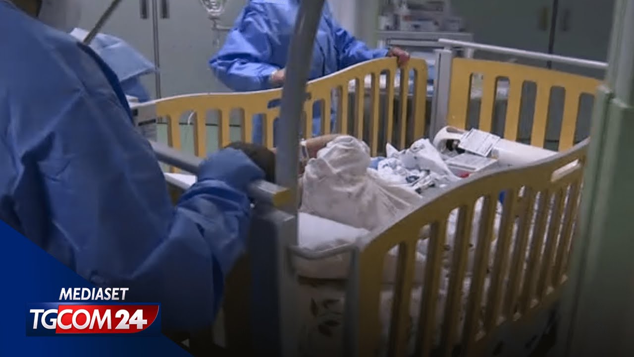 Bergamo, a 5 anni salvato dal polmone donato dal papà - YouTube