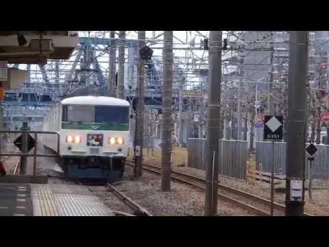【ホーン】　185系A8編成　特急踊り子106号(?)　藤沢駅通過　JR East's limited express "Odoriko #106" passing Fujisawa station
