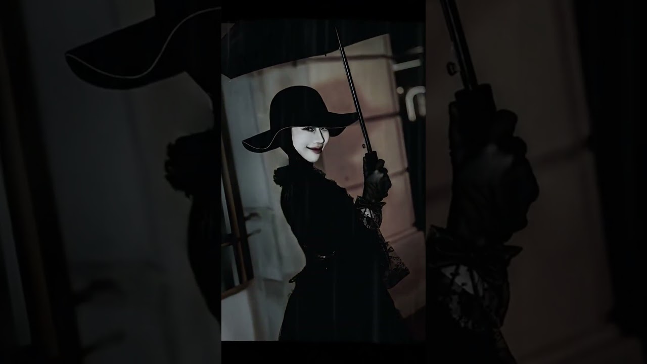 宝子们想看的雨中女郎，“神秘、孤独 ”#是初九啊 #破碎感#仿妆#shorts