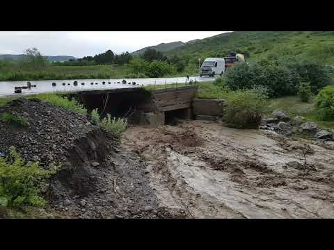 სტიქიისგან დაზიანებული ხიდი
