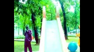 Zeke Khaseli - Pipis di Celana  Video