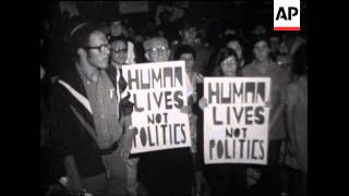 SYND STORIES 10-9-69 VISITING AMERICAN JEWS STAGE A DEMONSTRATION FOR RELEASE OF AIRLINE PASSENGERS