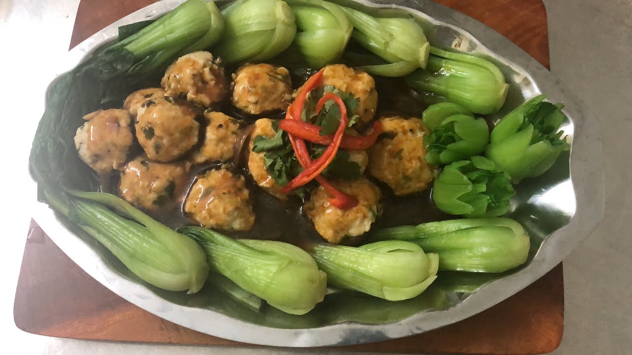 Hôm nay cùng Châu làm món cải thìa sốt nấm đông cô nhé!! Ngon miệng❤️