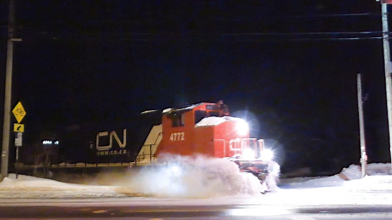 CN 531:EB avec CN 4772 a Chambord/Qc 11 février 2023 - YouTube