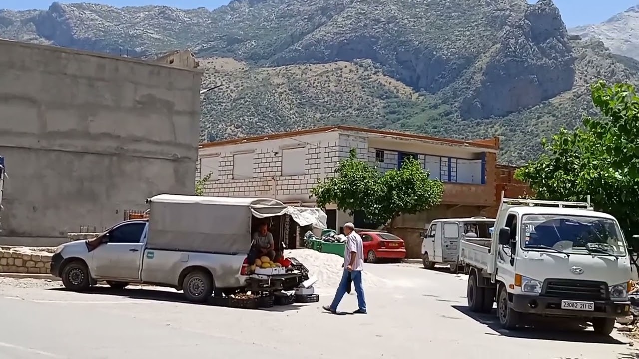Village Agouni Gueghrane du grand poète et chanteur kabyle Dda Slimane Azem